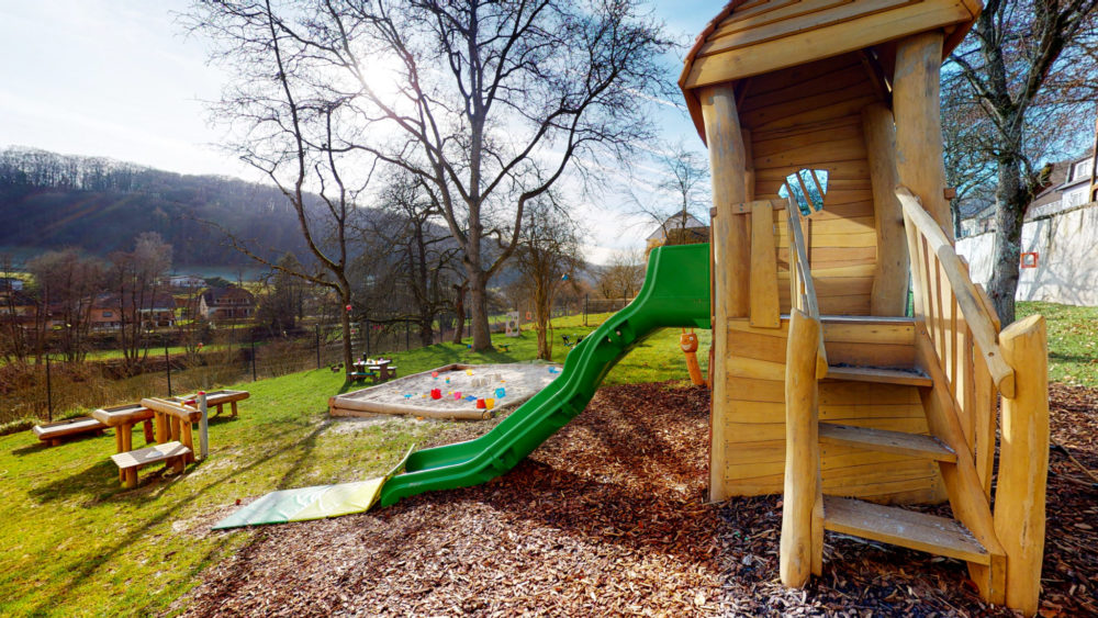 Aire de jeux pour les activités sportives des enfants pour la maison